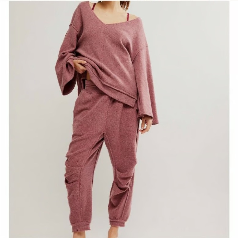 Free People Dusty Mauve Relaxed Jogger Pants no tags but only worn once